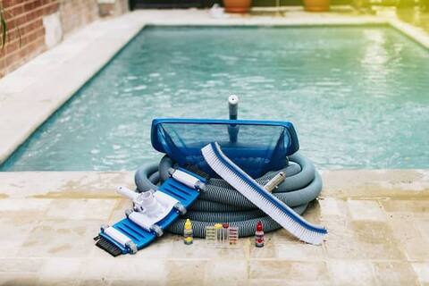 Pool pump and filter equipment